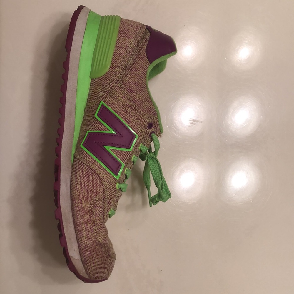 Shoes - Picture 2 of 4